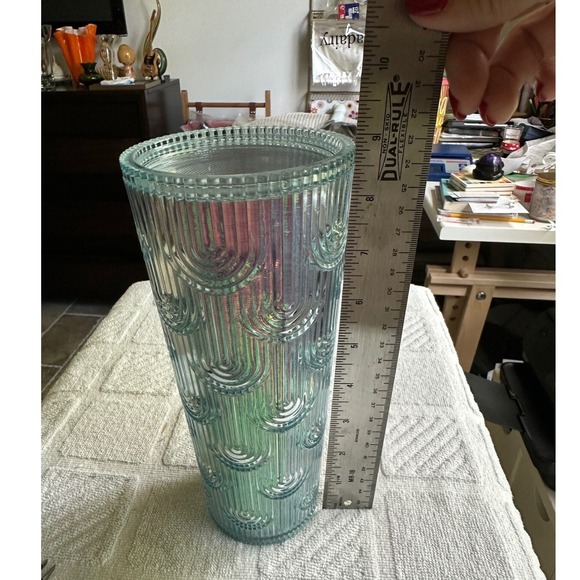 Starbucks 2022 mermaid Iridescent Blue Cold Cup Tumbler 24oz Venti no straw  EUC - Picture 2 of 3